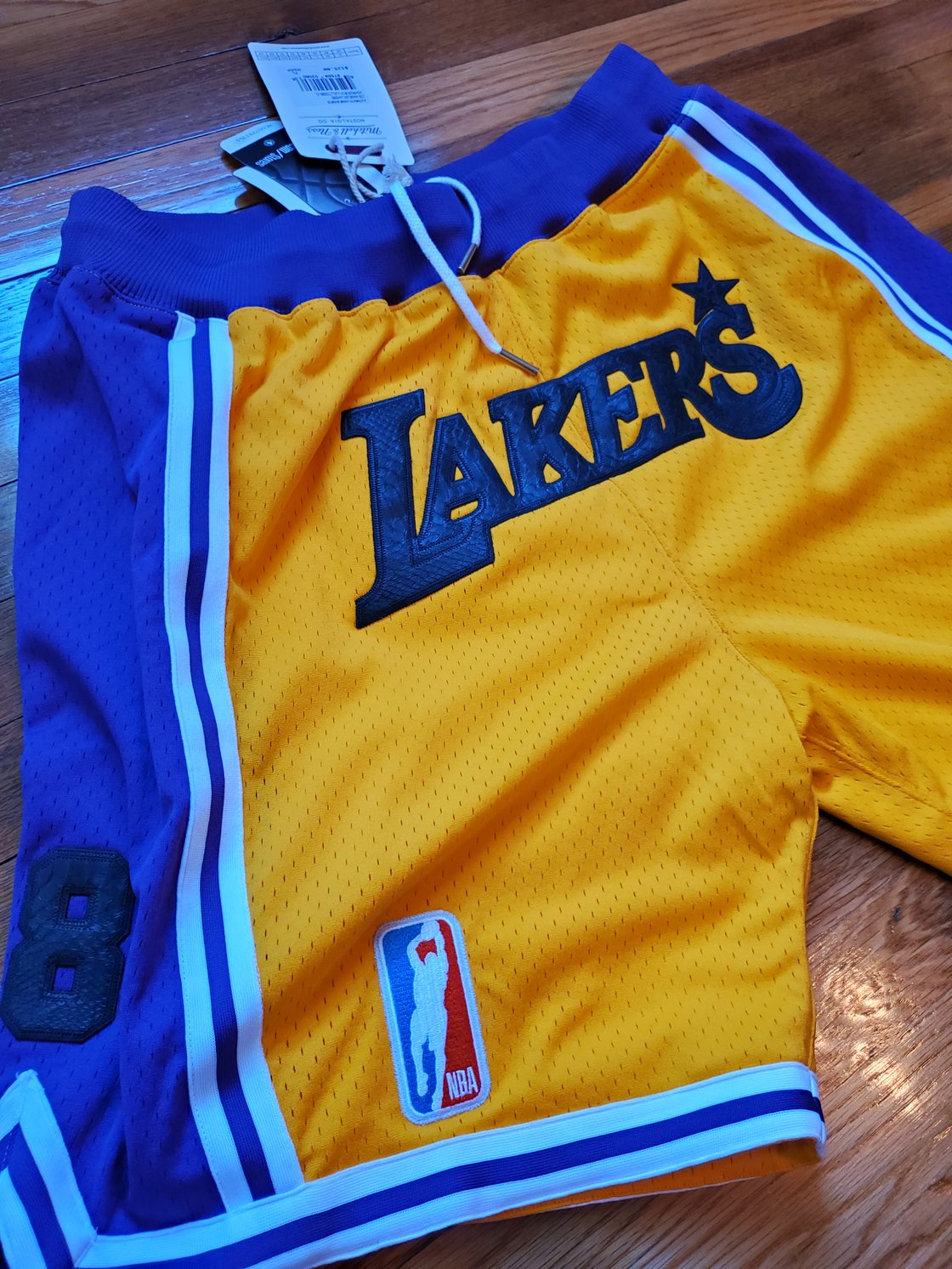 Image of Lakers Mitchell and Ness short Sz.XL