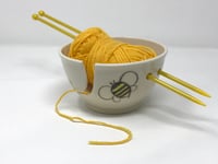 Image 4 of Bee decorated STRING Bowl