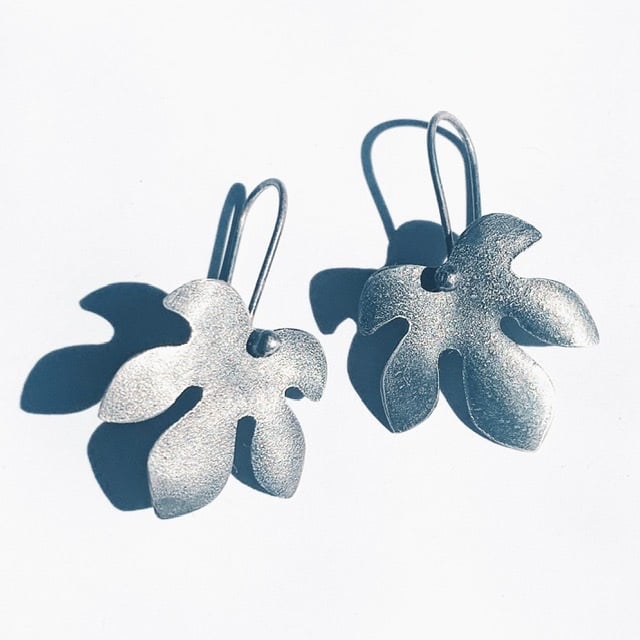 Glass Leaf Earring/グラスリーフイヤリングの+