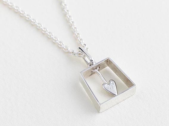 Swinging pendant (square)