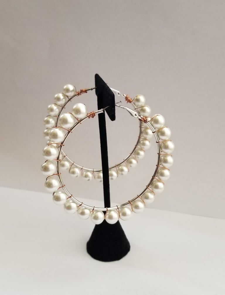 Pearly Pearl Hoops