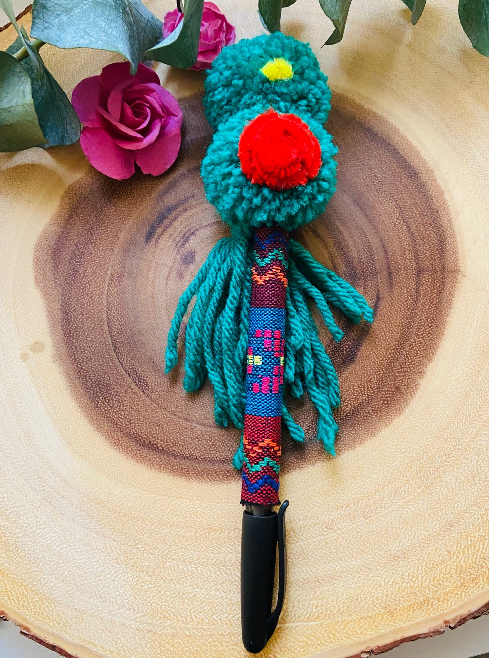 Quetzal Pom Pom Pen