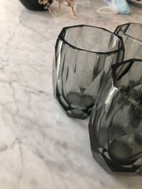 Image 5 of Ensemble verres carafe gris fumé 