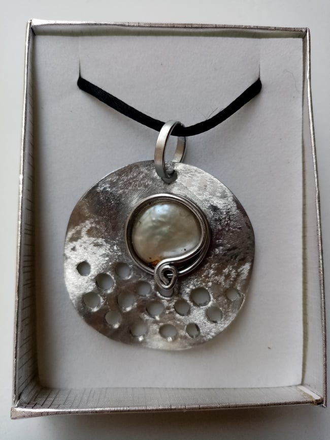 Collar perla espuma de mar