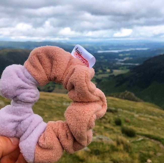 Half & Half Fleece scrunchie 