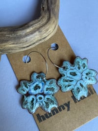 Image 3 of Seahorse and Flowers 