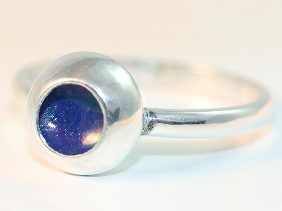 Full cup round enamel ring