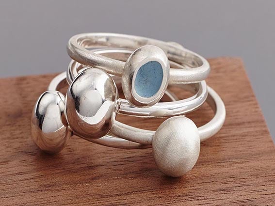 Full cup oval enamel ring