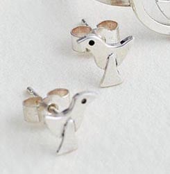 Bird studs