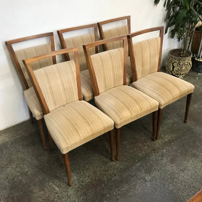 Image of SET OF SIX VINTAGE DINING CHAIRS 
