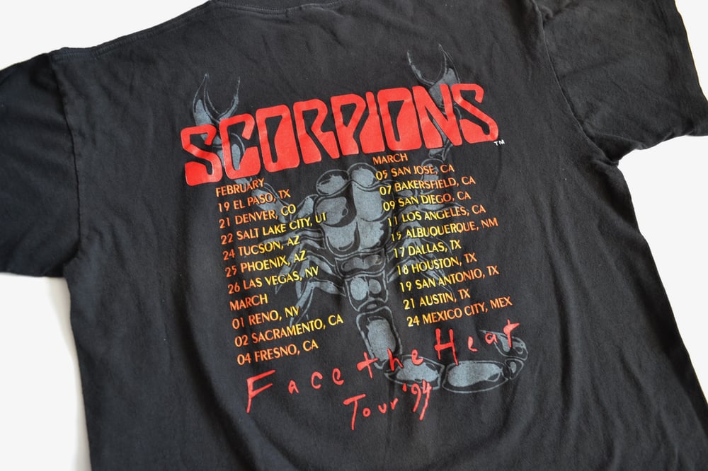 Image of Vintage 1994 Scorpions Feel The Heat Rock Concert Tour T-Shirt Sz.L