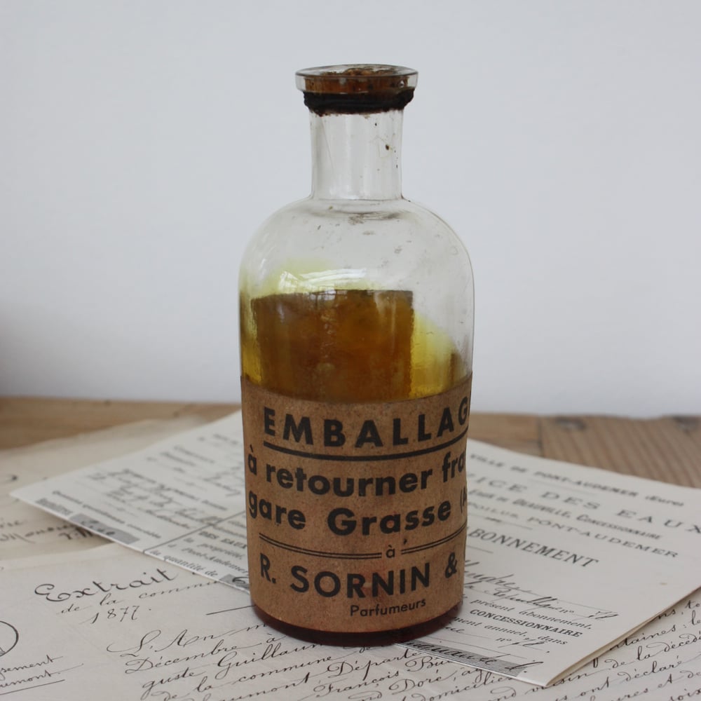 Image of Petits flacons de pharmacie anciens.
