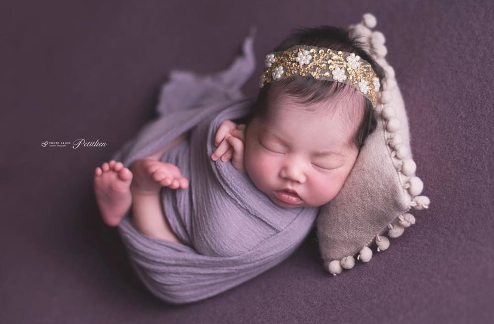 Image of Sparkles and pearls headband 