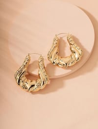 Gold Ribbed Heart Hoops