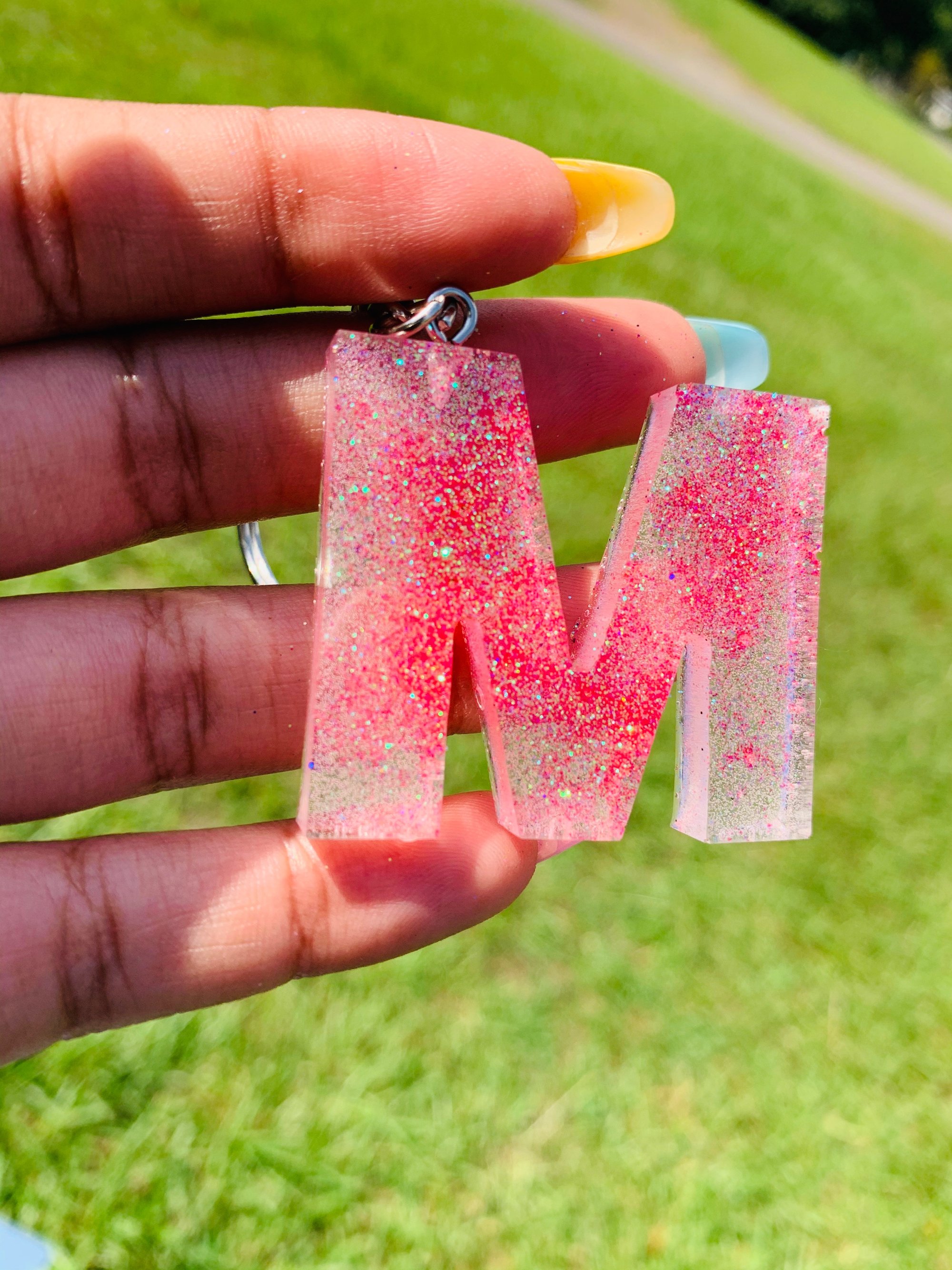 Glitter Resin Letter Keychain Banks Beauty - Main Image