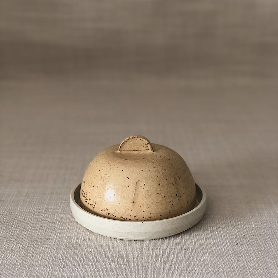 Image of EARTHY ORANGE BUTTER DISH 