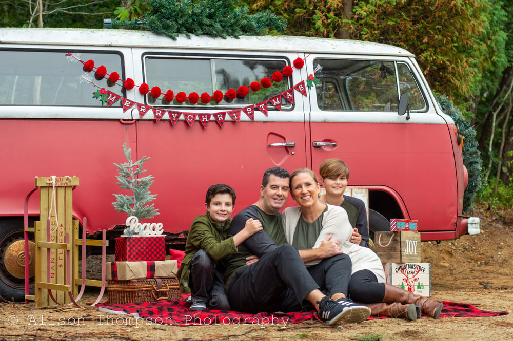 Image of Vintage VW Bus Christmas Mini Sessions - 10/4/20 - 20 minutes - 10 images - $175