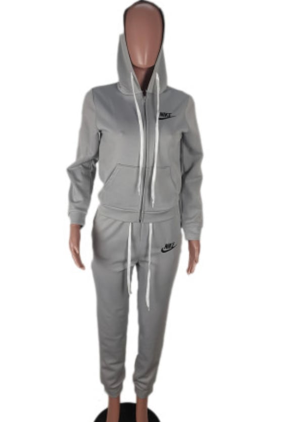 nike jogging suit vendor