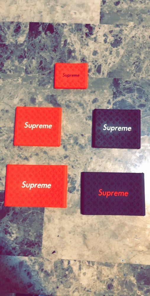 Image of Cover supreme 