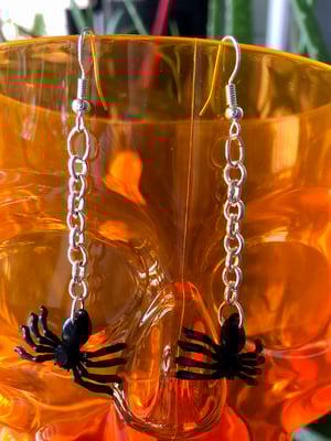 Hanging Chain Spider Earrings