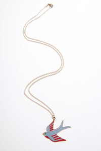 Image 3 of Swallow Necklace Gold