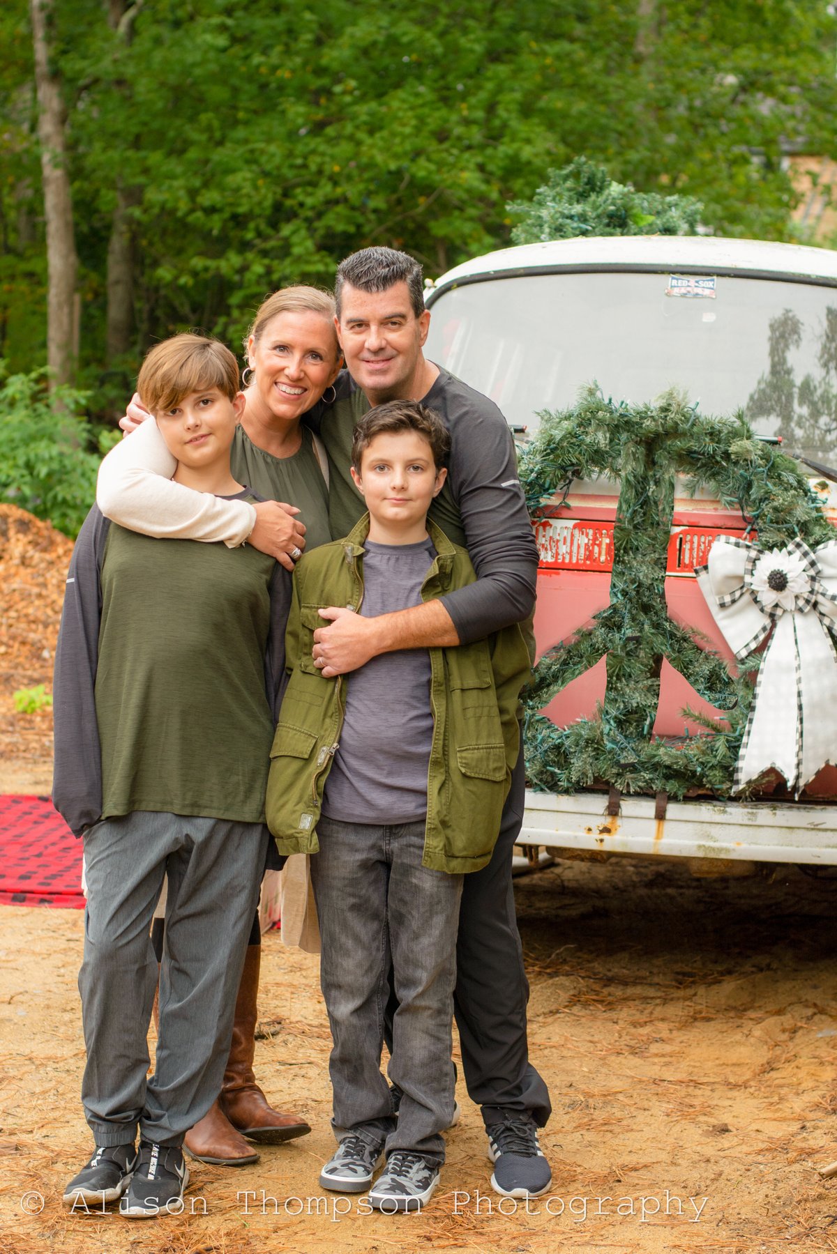 Image of VW Bus Christmas Mini Sessions - 10/12/20 - 20 minutes - 10 images - $175
