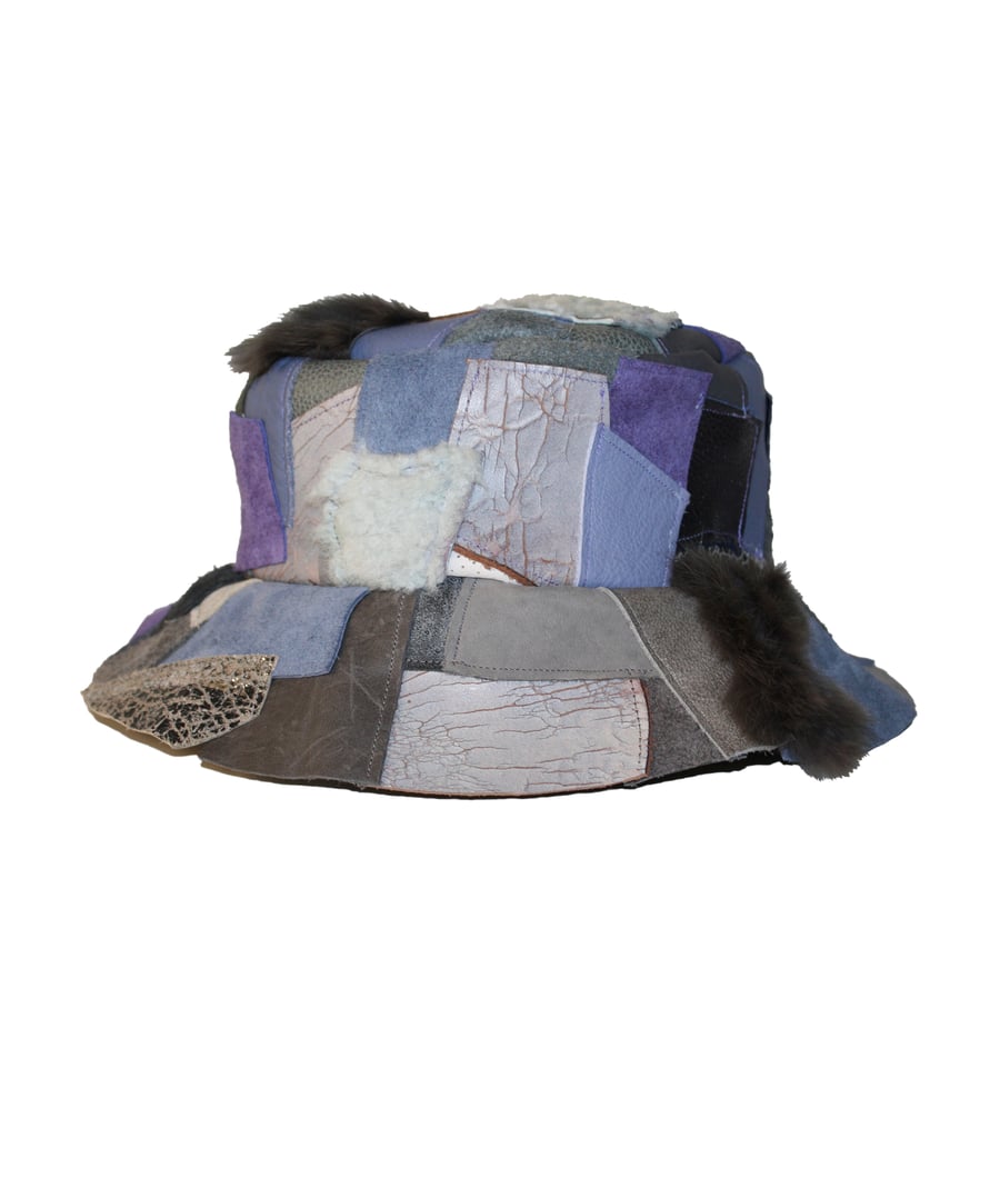 Image of LEATHER BUCKET HAT (BERRY-WINKLE)