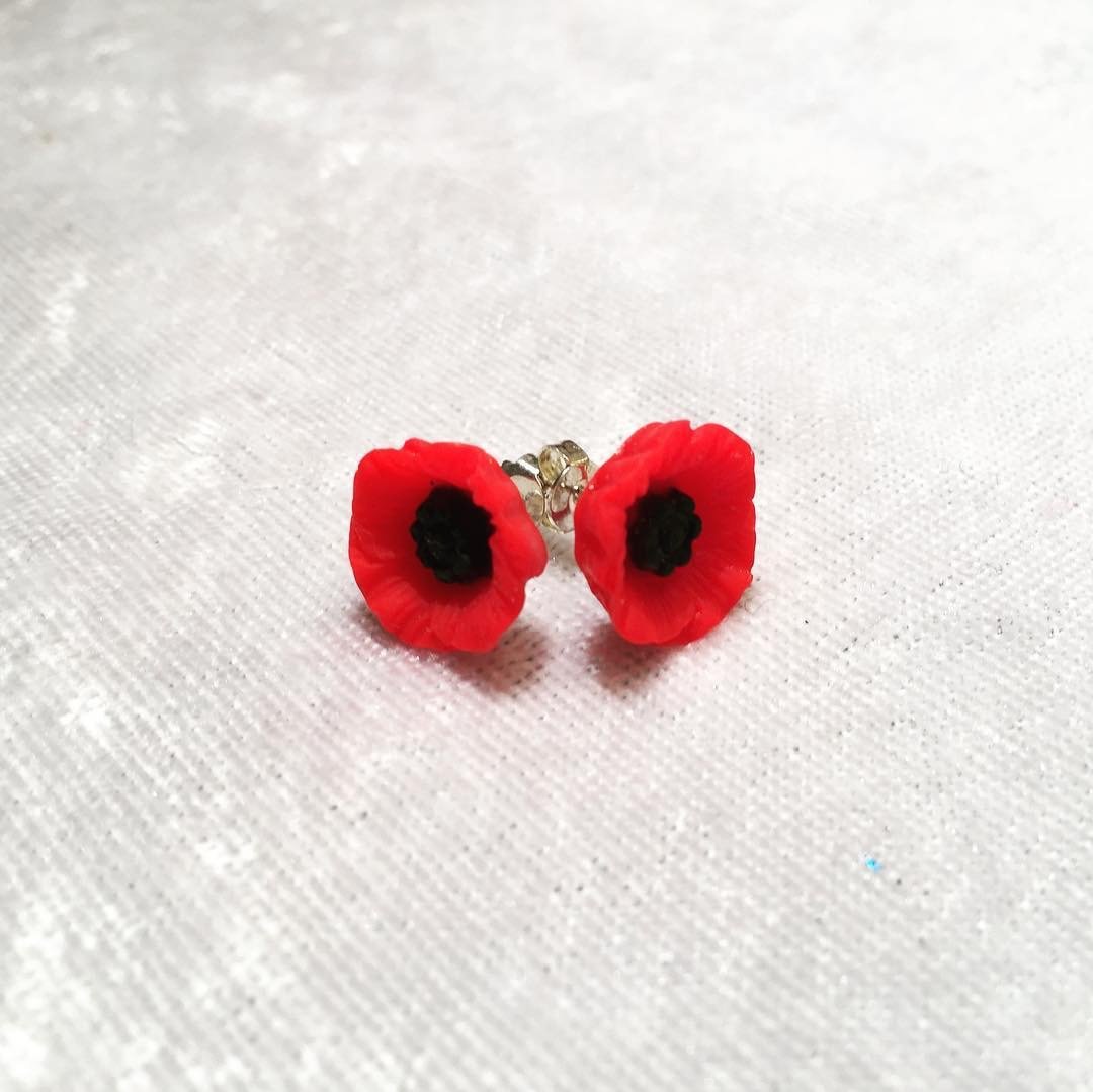 Poppy peak earrings Clearance