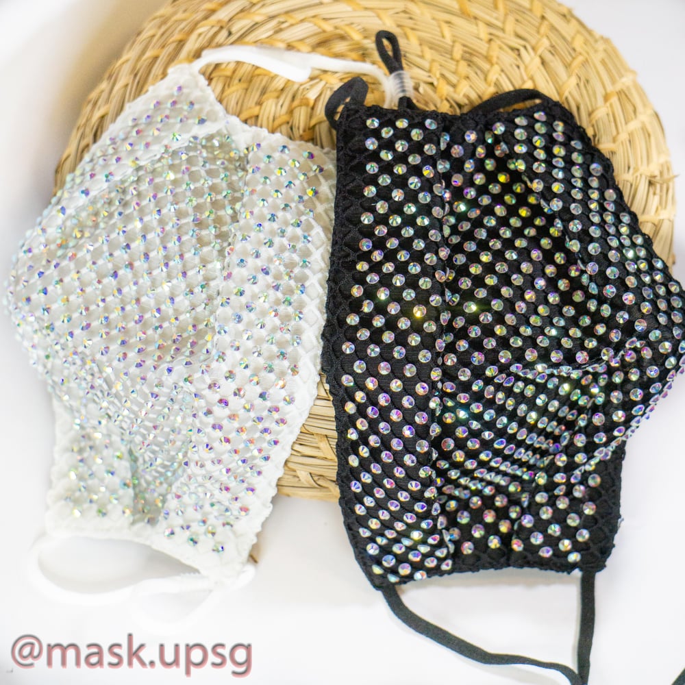 Image of 💎  Super Shinning Face Mask 💎 🖤🤍 