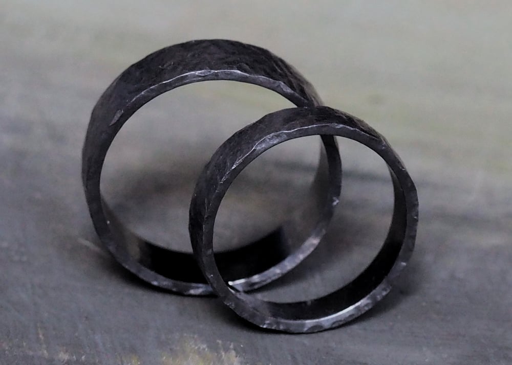 Image of Tantalum hammered 