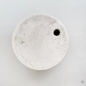Makoto Kagoshima white vase