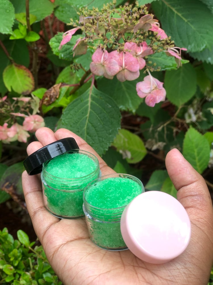 Image of Peppermint lip scrub 🌱