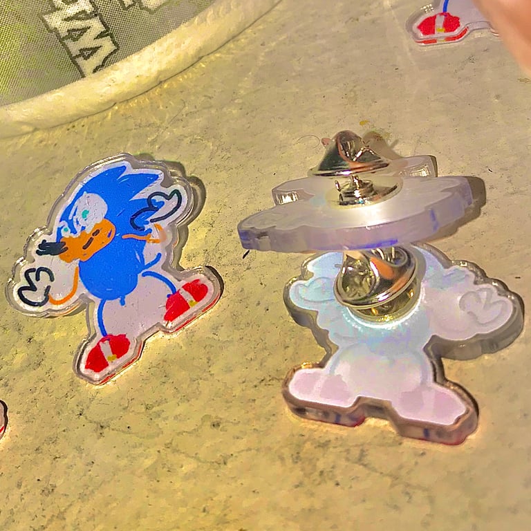 Limited Edition ‘Somic cans’ pin 