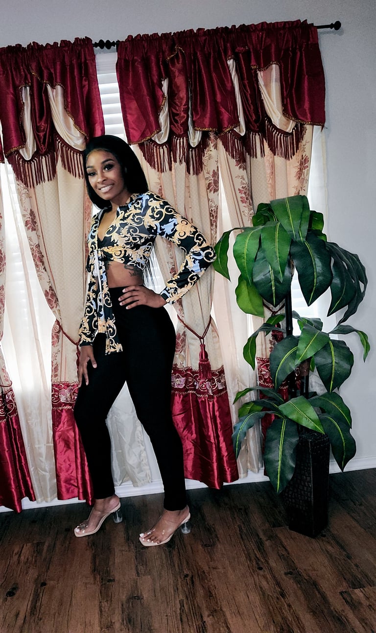 2 piece Crop Long-sleeved Top & Pants Set