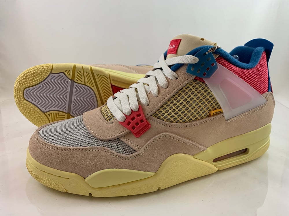 Image of Air Jordan Retro IV Union Off Noir "Guava Ice" DC9533-800