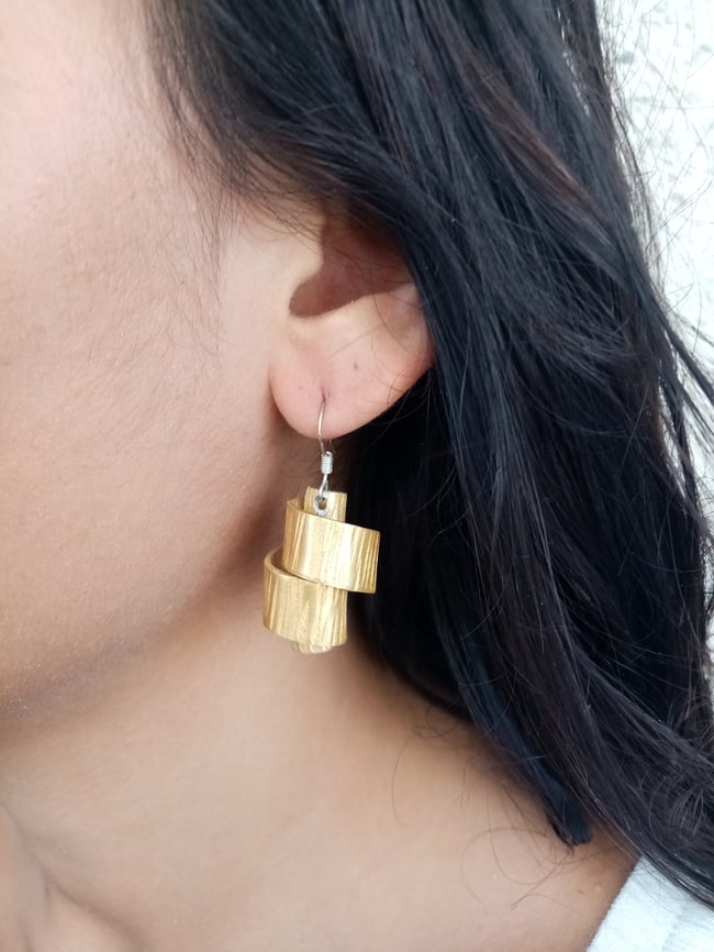 Pendiente espiral doble dorado o plateado