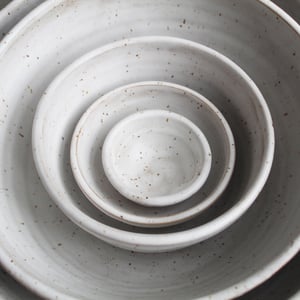 Image of Rustic Nesting Bowls in White Matte Glaze on Speckled Stoneware Five Piece Made in USA