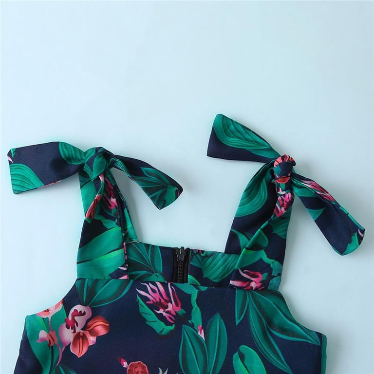 2-piece Floral Printed Tops & Shorts  Image 2