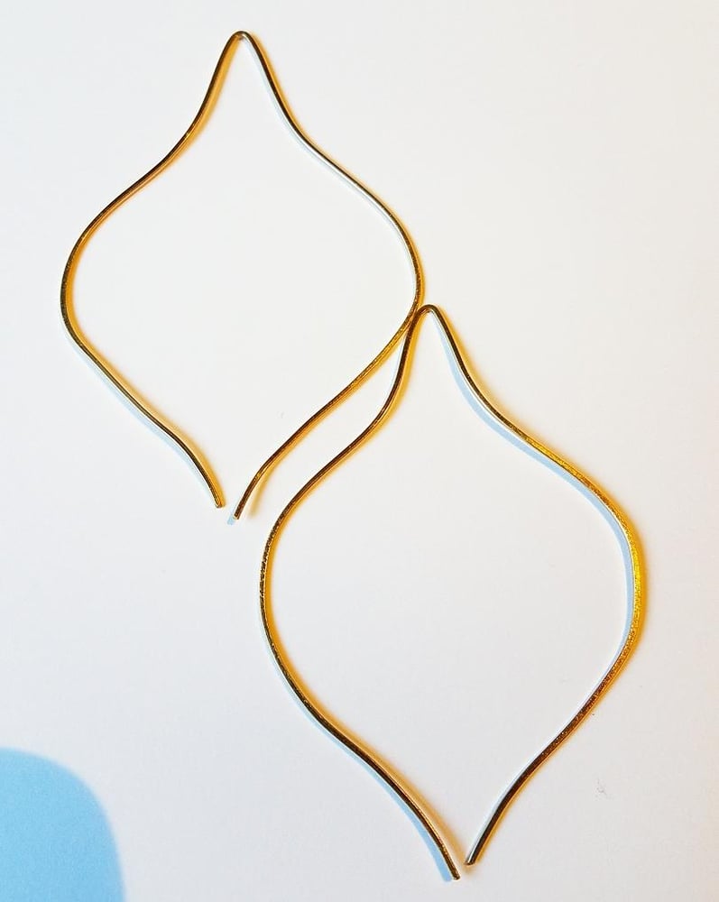 Image of 14k Gold Filled Ogee Earring