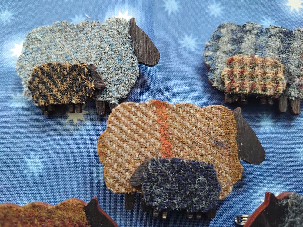 Sheep & Lamb tweed Brooch