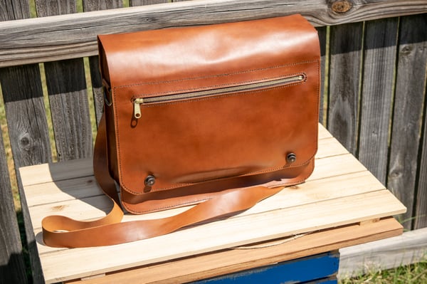 Image of Atlas Messenger Bag