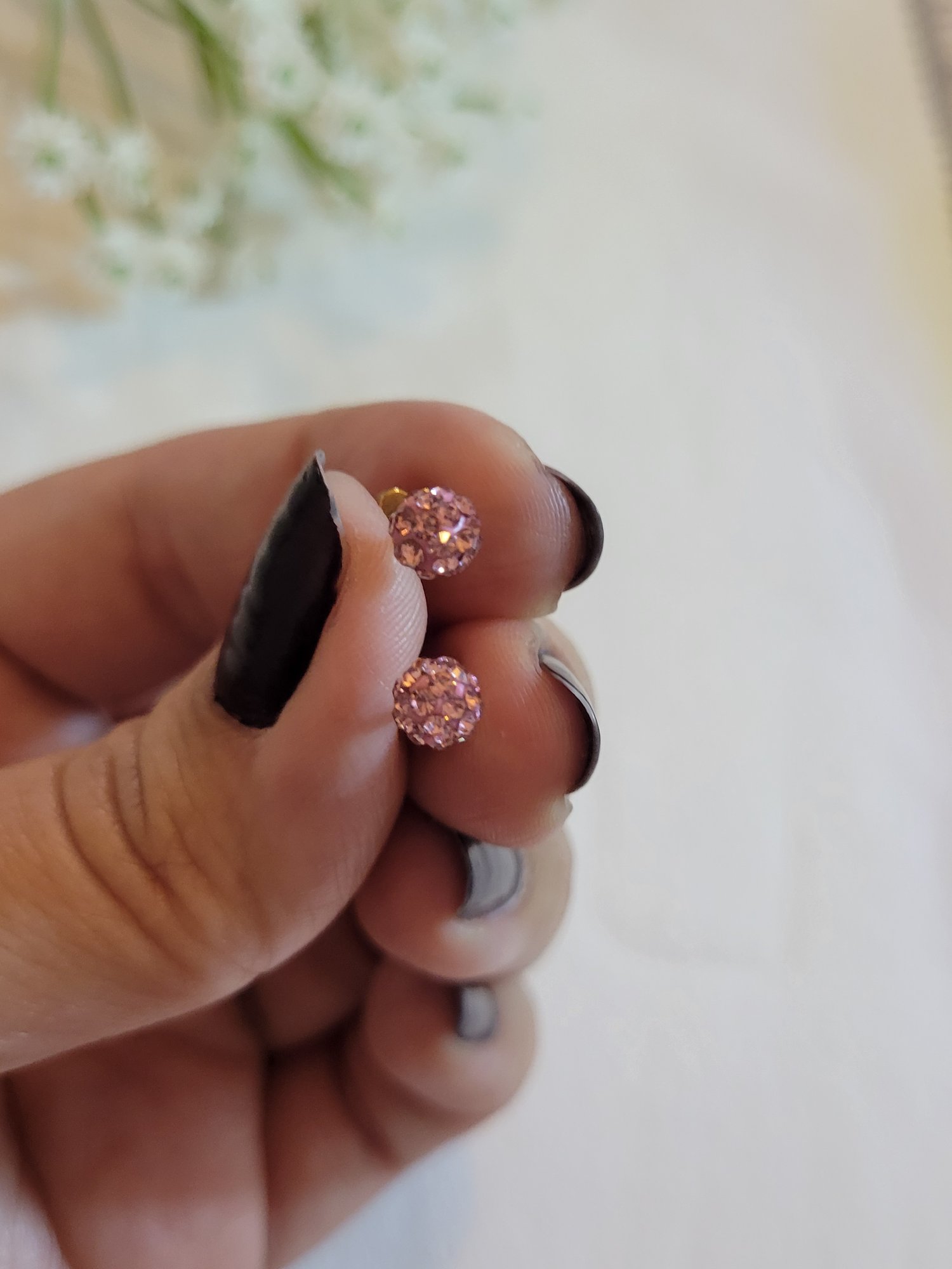 Image of Stud Earrings 