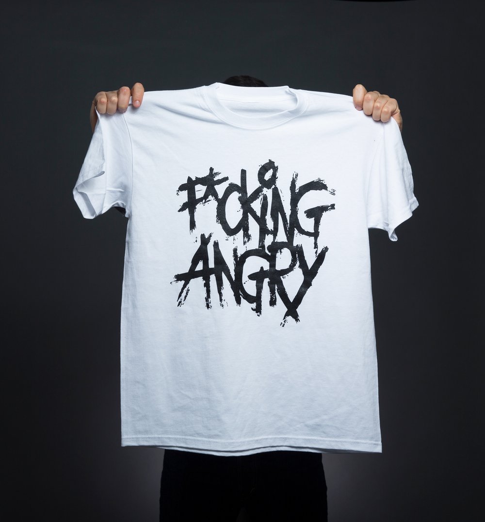 T-Shirt: Fucking Angry - weiß/schwarz - Gerade