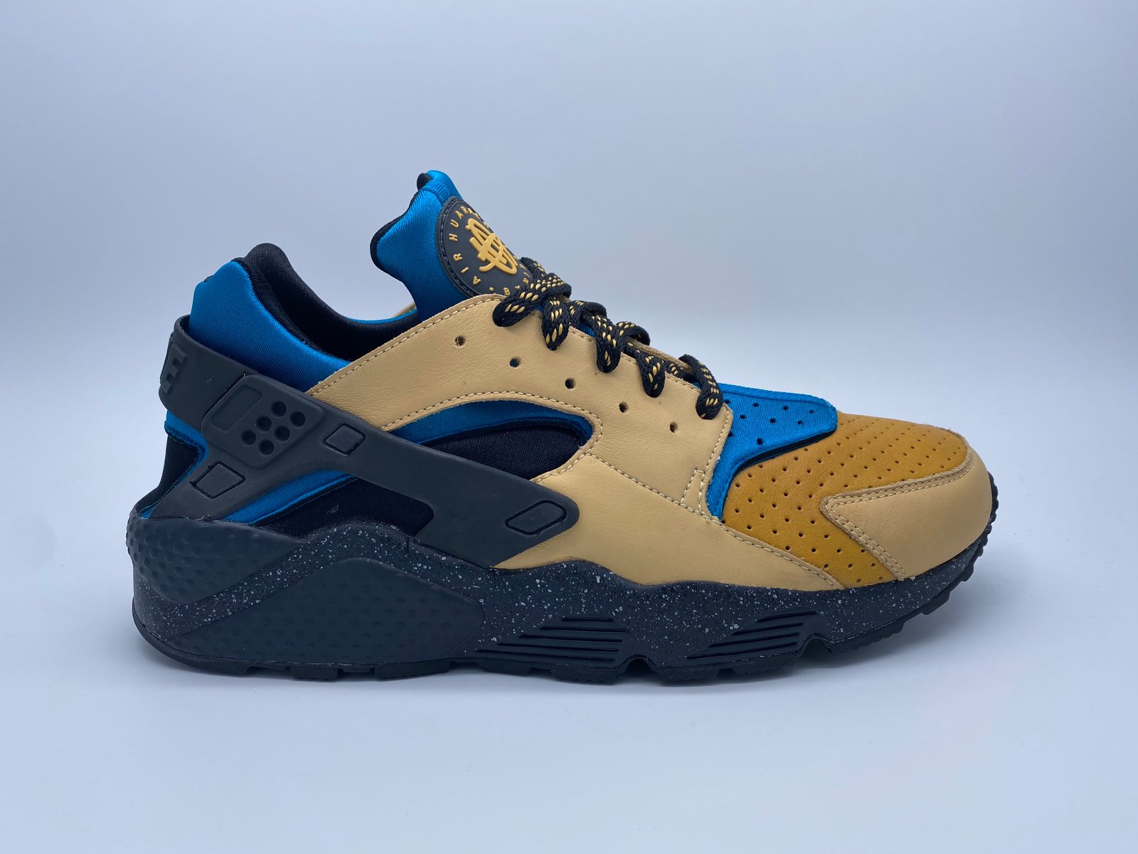 nike huarache acg