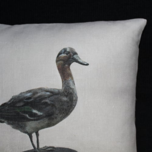 Image of Linen Duck on Hat Cushion