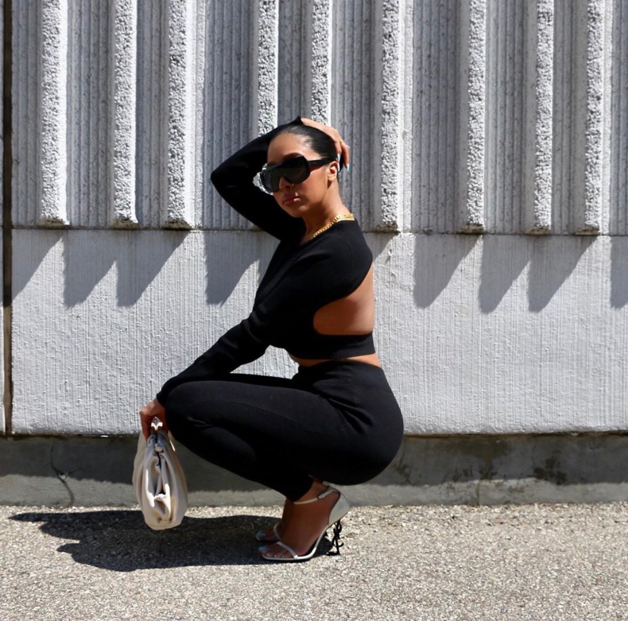 Image of BLACK STRETCHY BACKLESS KNIT 2-PIECE SET (MEDIUM)