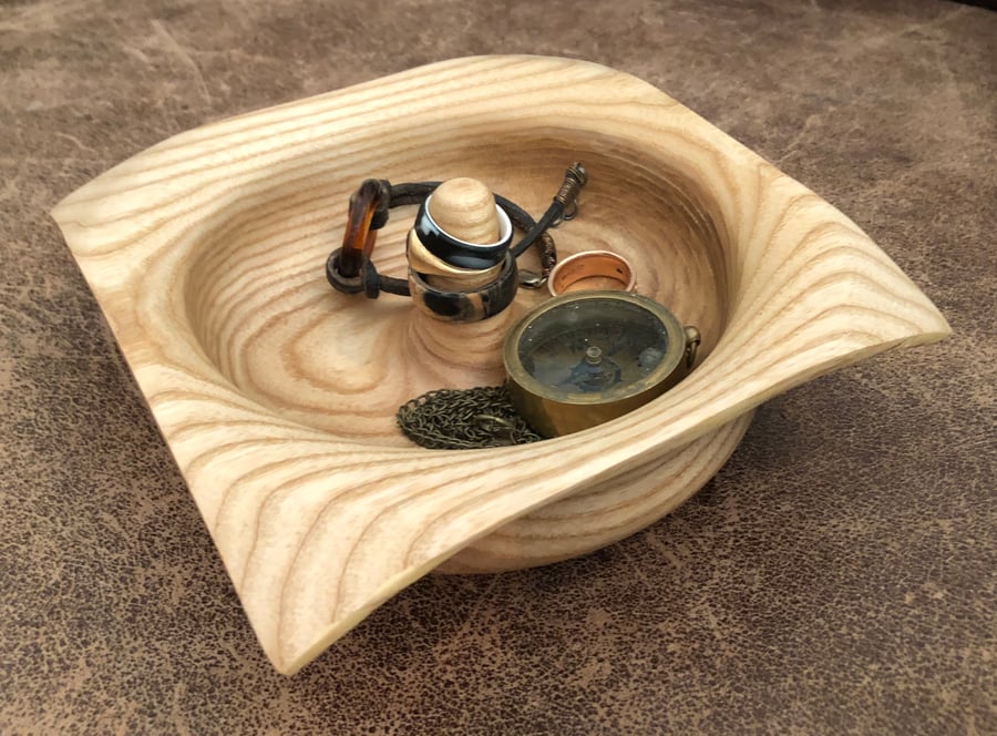 Image of Maple with rosewood jewelry and knick knack bowl (squared/winged)