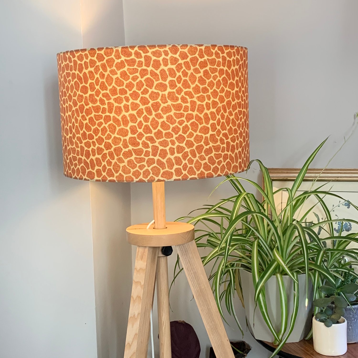 Image of Jungle Giraffe Tan Shade