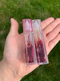 Image 1 of Bed of Roses