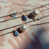 Image 2 of Big pearl necklace